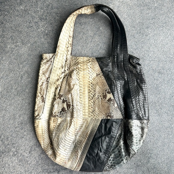 Beirn Snake skin patchwork hobo style bag - Picture 2 of 6